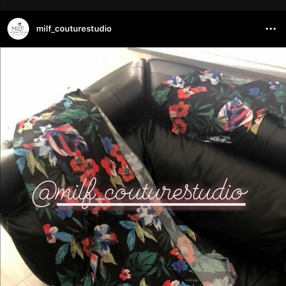 2 pc any occasion mainly beach events